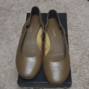 Delman Olive Nappa Flat